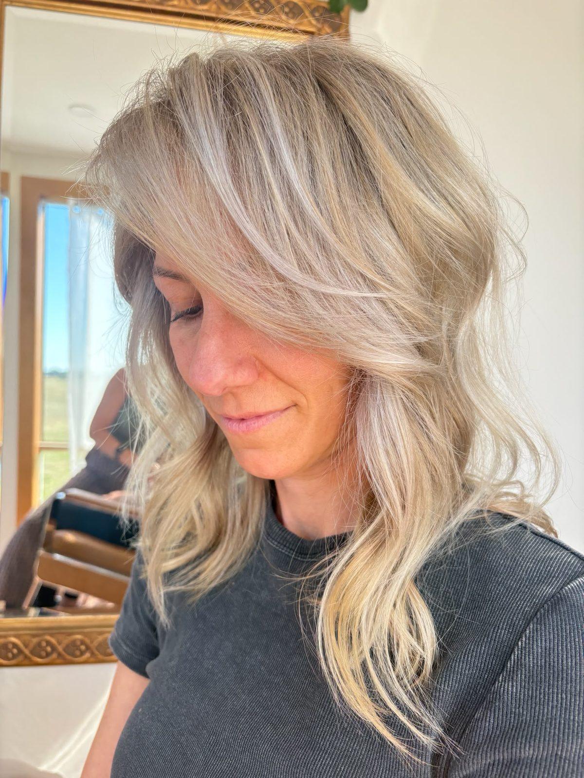 Lived-in blonde layers