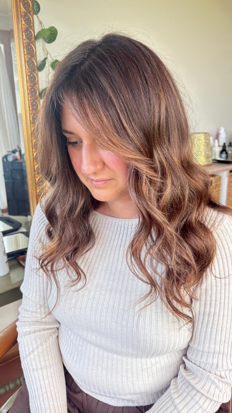 Brunette waves with caramel highlights